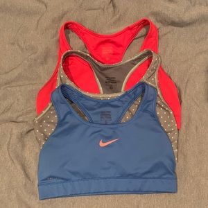 Nike sports bra bundle (3)